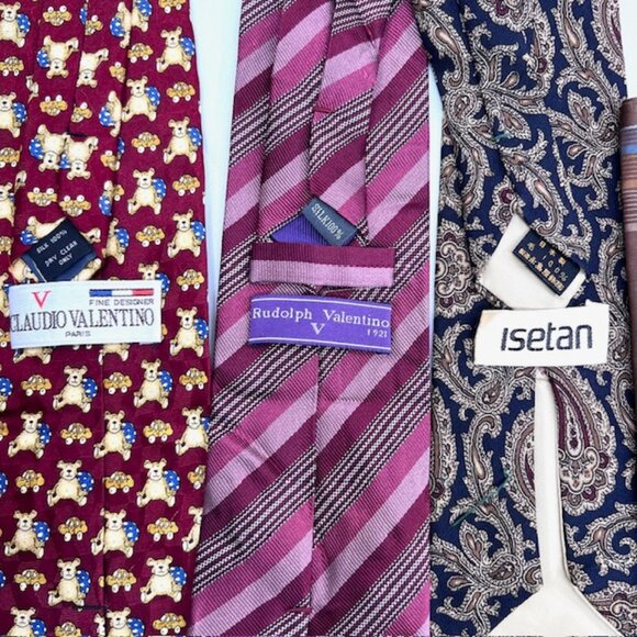 Set: 3 Valentio Neckites Burgendy Bear/Striped + 1 Valentino Mario Burgendy (61) - Picture 7 of 11